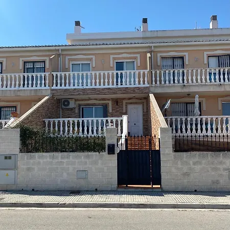 Comfortable Guest With Balcony Beniarjo