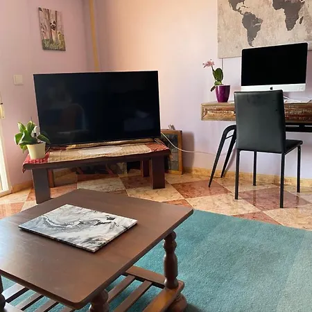 Homestay Comfortable Guest With Balcony *
